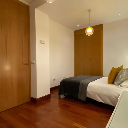 Homyat Prior Romo, Plaza Mayor 아파트 *