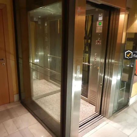 Homyat Prior Romo, Plaza Mayor アパート *