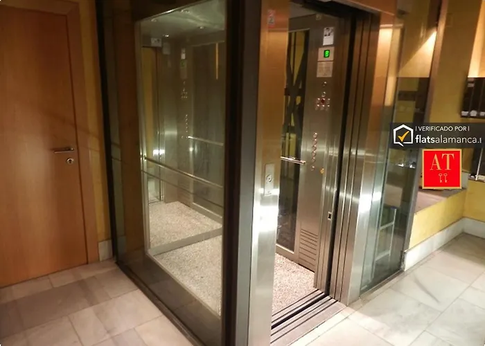 Homyat Prior Romo, Plaza Mayor アパート *